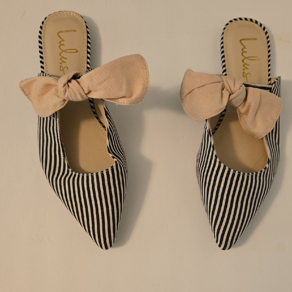 Lulu's Striped Mules with Cream Bow - Picture 1 of 3